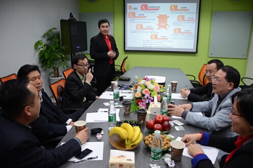 顧署長與牛商網(wǎng)管理團隊開會