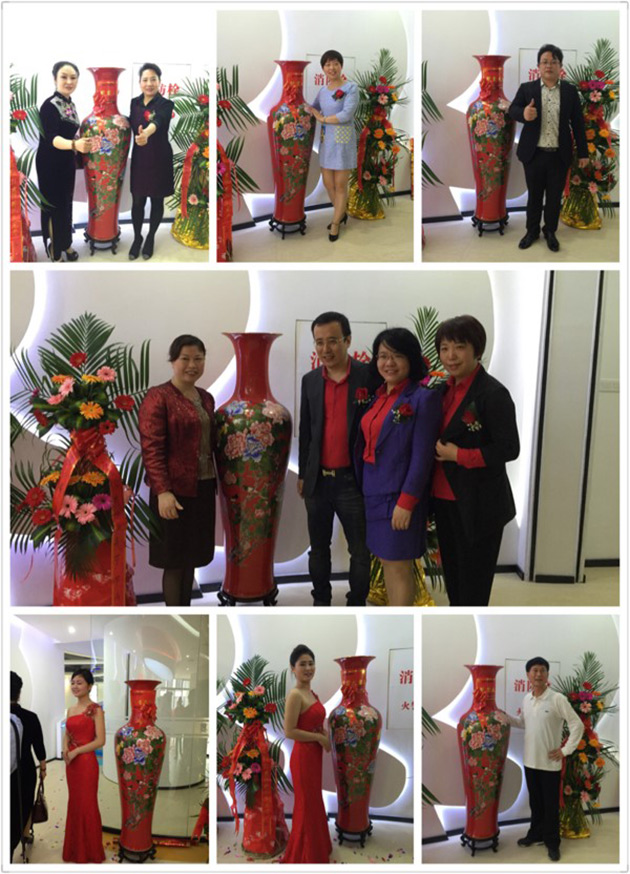 湖南牛商會企業(yè)家集體贈送國瓷中國紅大花瓶一對