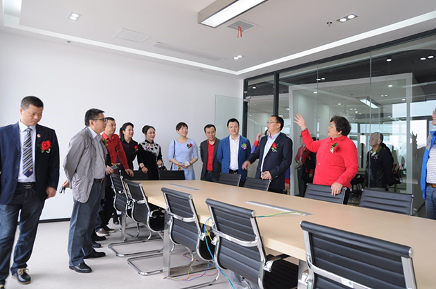 牛商網(wǎng)長沙基地湖南牛商會專屬辦公室