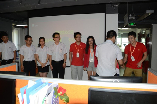 圣元電器團(tuán)隊(duì)向牛商網(wǎng)運(yùn)營團(tuán)隊(duì)致謝