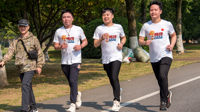 全員犇跑活動(dòng)