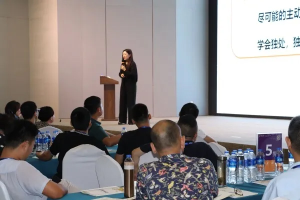 業(yè)績增長20倍，亮化工程中的&ldquo;花木蘭&rdquo;是如何在互聯(lián)網(wǎng)乘風(fēng)破浪的？ 